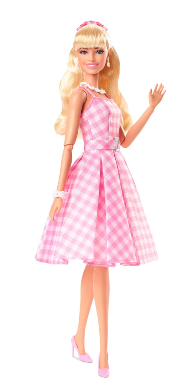 Barbie The Movie Doll Barbie in abito a quadretti rosa